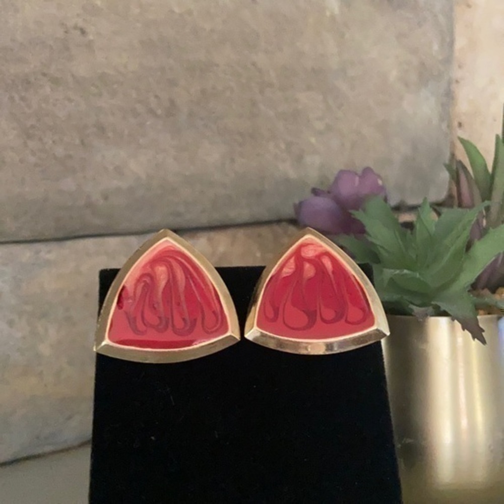 💥 RED POST BACK VINTAGE EARRINGS GOLD DETAIL - Costume